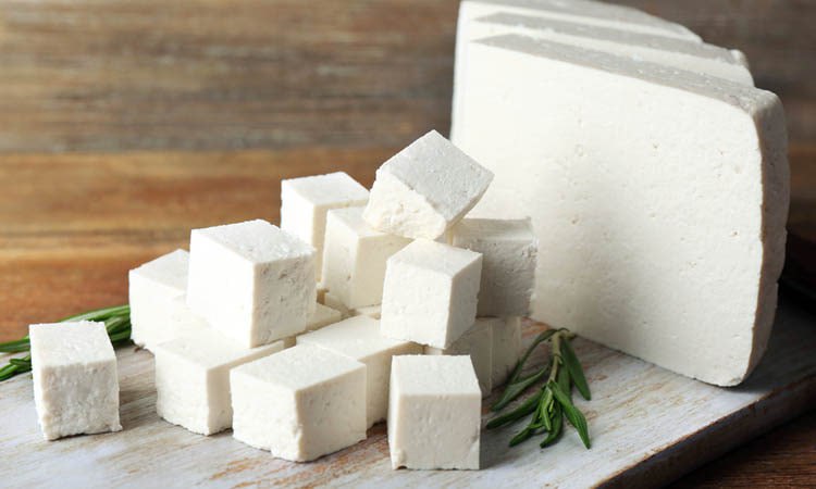 Feta eelised